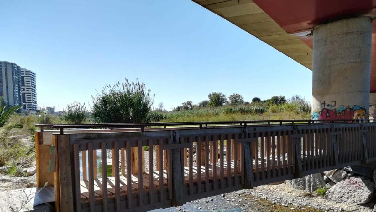 El pontet torna al riu Francolí amb canvis a la seva estructura