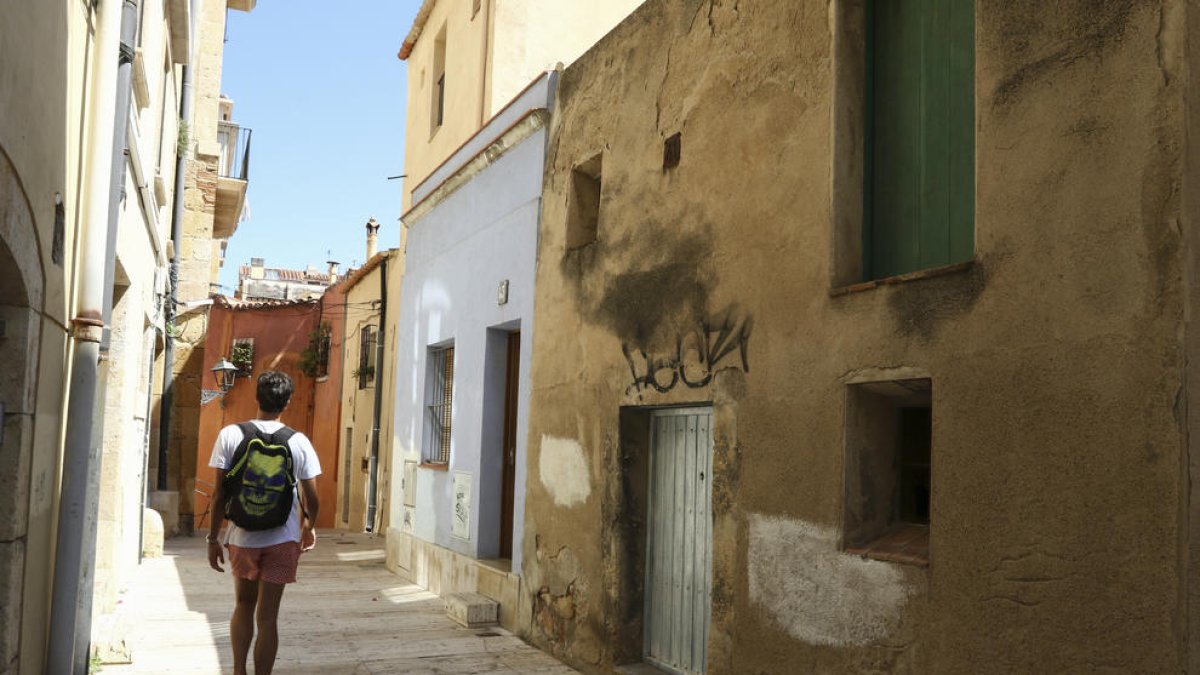 «Nos sentimos amenazados, vigilados y perseguidos por culpa de los okupas»