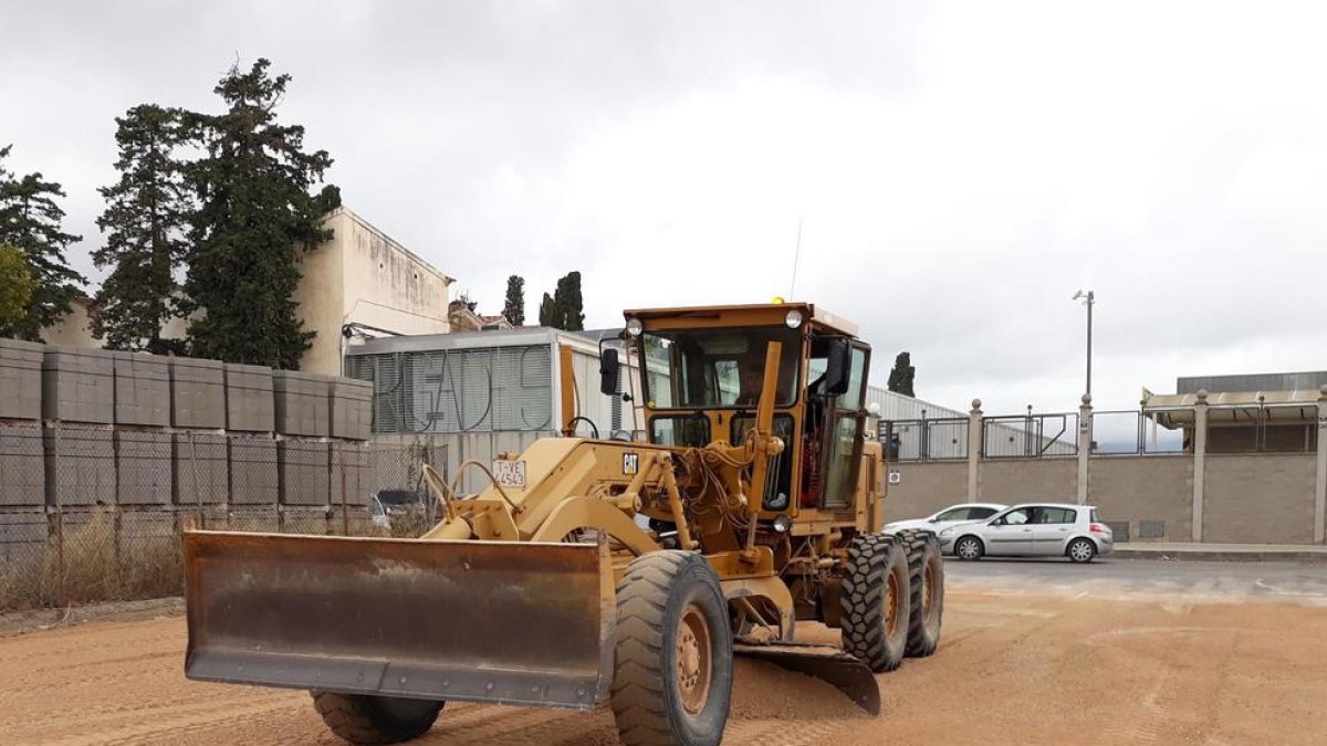 Arranjament de camins a l'entorn del Cementiri General de Reus