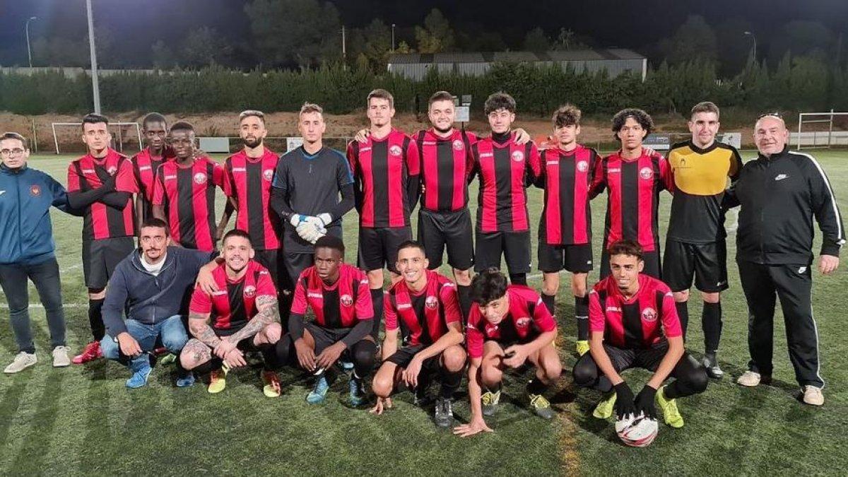 El CF Reus Roig-i-Negre confía en que el CF Reus no desaparezca