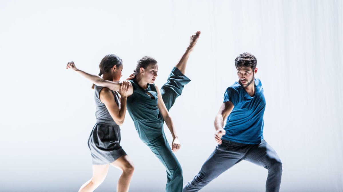 'Dues dones que ballen' al Lliure o 'Medea' al Mercat de les Flors, cultura des de casa