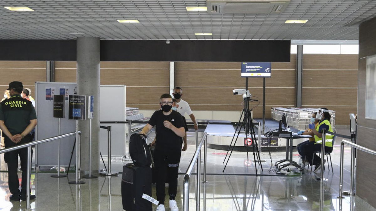 UGT pide captar vuelos domésticos en el Aeropuerto de Reus para evitar el invierno en blanco