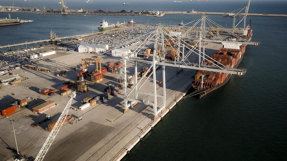 El Port y la URV impulsan el Master de Dirección de Operaciones Logísticas