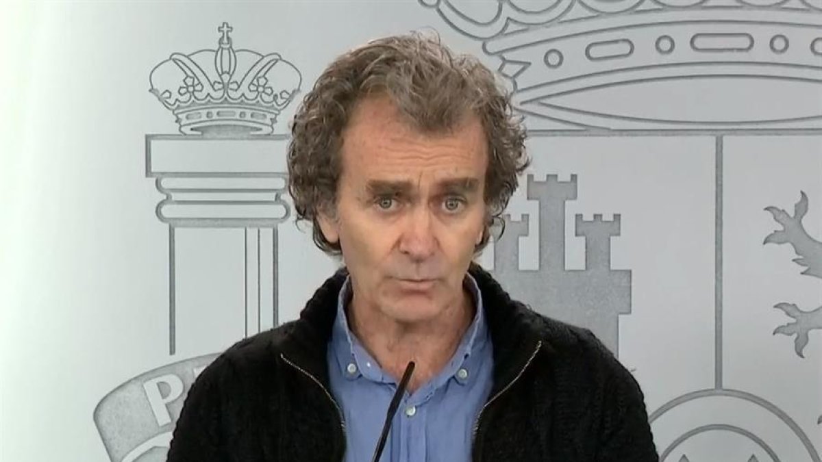 Sanidad admite que confinar a las personas mayores hasta el verano está sobre la mesa