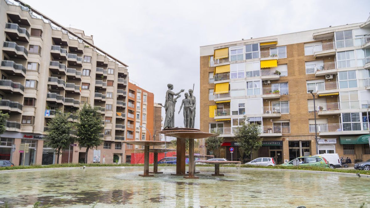 La fuente ornamental de la plaza de Joan Rebull de Reus renovará la iluminación