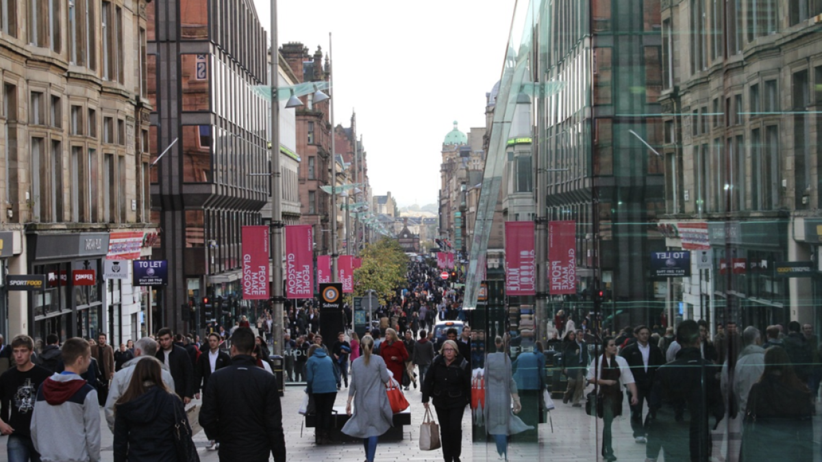 Abatut un atacant al centre de Glasgow després d'apunyalar a tres persones