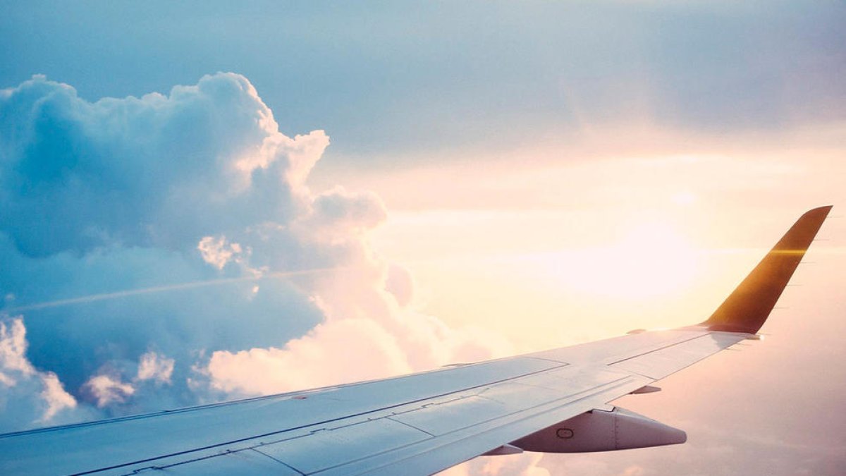 Tens dret al reemborsament en 7 dies si cancel·len el vol i en 74 si ets tu qui desisteix de viatjar