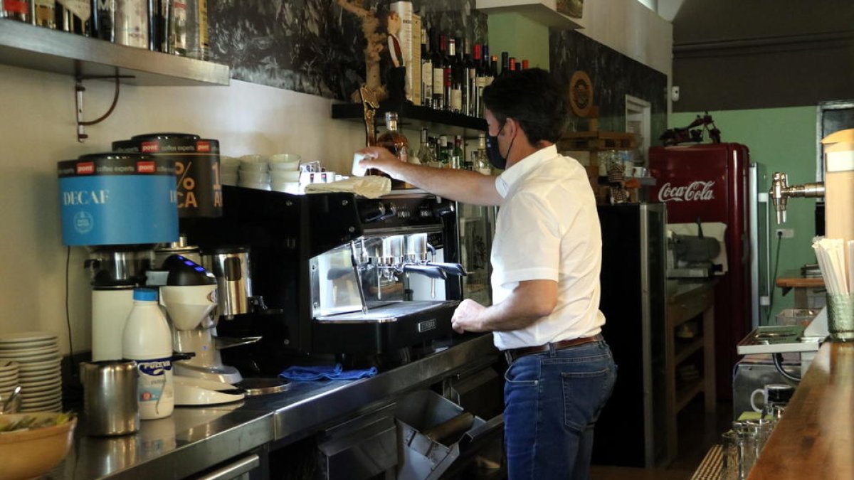 Treball registra 4.871 ERTE en Cataluña a raíz de las nuevas restricciones