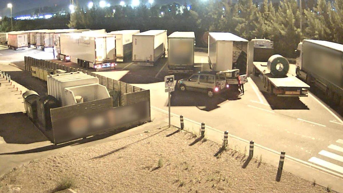 Els Mossos desarticulen un grup especialitzat a robar la càrrega de camions a l'AP-7