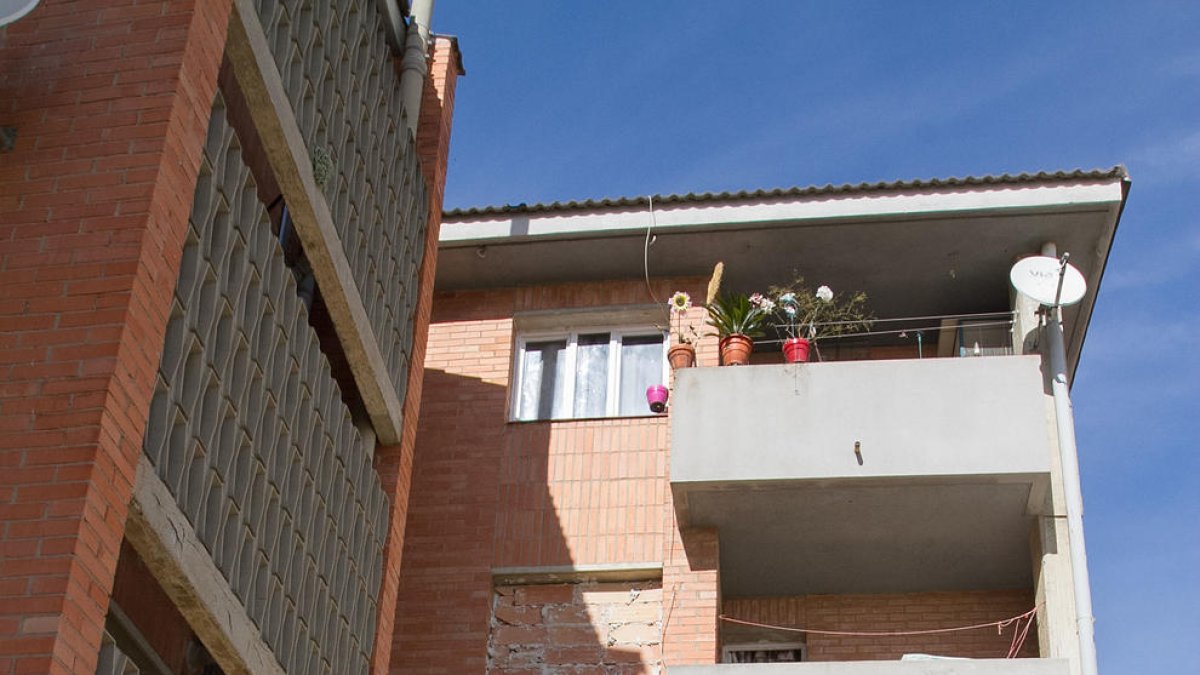 Veïns i policia frenen diversos intents d'ocupació al bloc 50 de Mas Pellicer a Reus