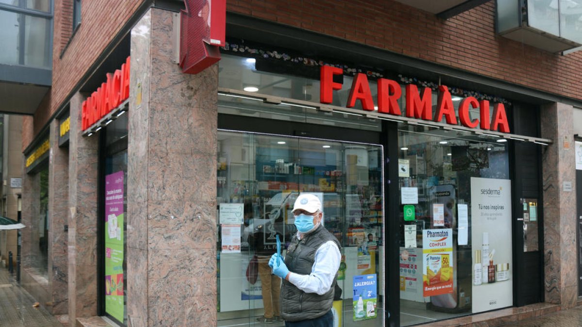 Las farmacias recuperan el sistema informático de forma «inestable» y han seguido manualmente