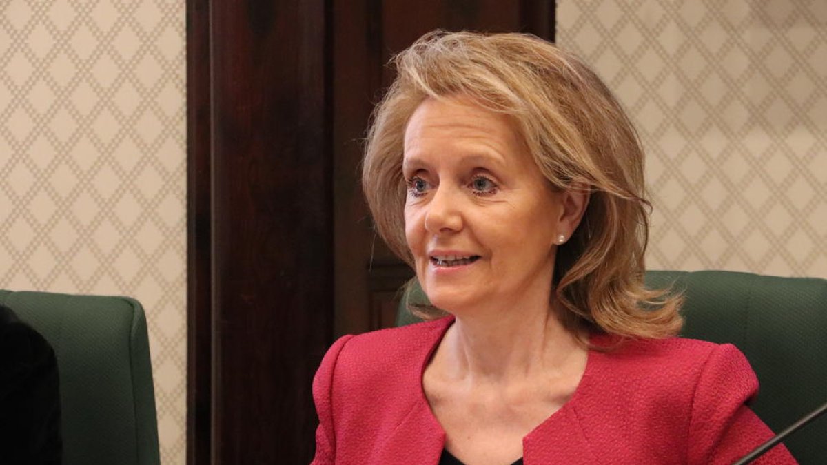 La consellera Mariàngela Vilallonga: «A veces veo demasiado castellano en TV3»