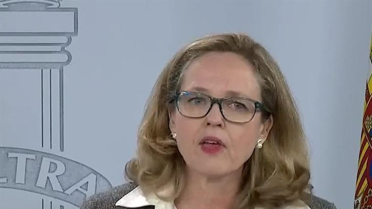 El teletreball serà «preferent» dos mesos més i s'amplien els ERTO a personal prescindible