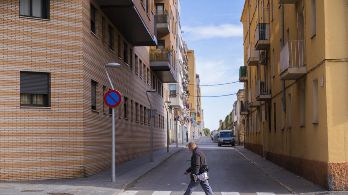 El Barri del Port, en desacord amb el sentit únic d'un tram del carrer del Mar