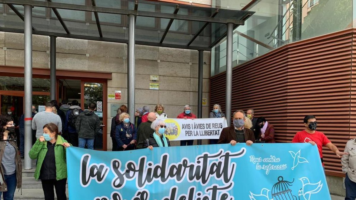 Quatre independentistes, citats a declarar a Reus per les protestes postsentència de l'1-O