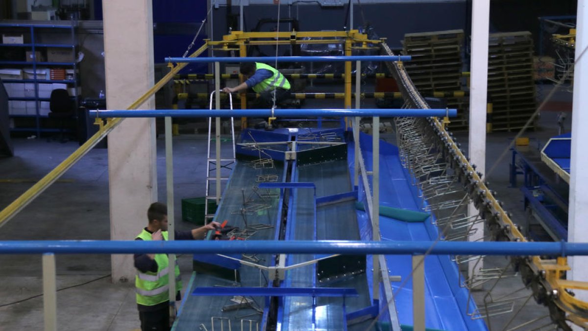 Cooperatives agrícoles ebrenques adapten espais per garantir la seguretat