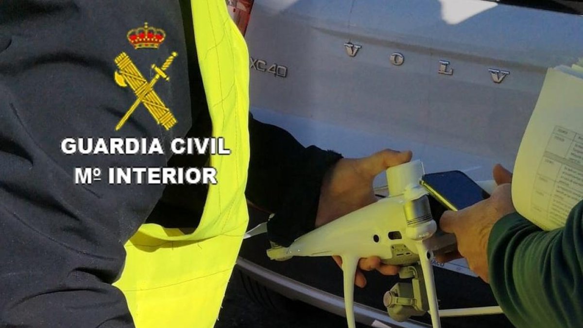 La Guardia Civil intercepta un dron sobrevolando sin permiso la nuclear de Ascó