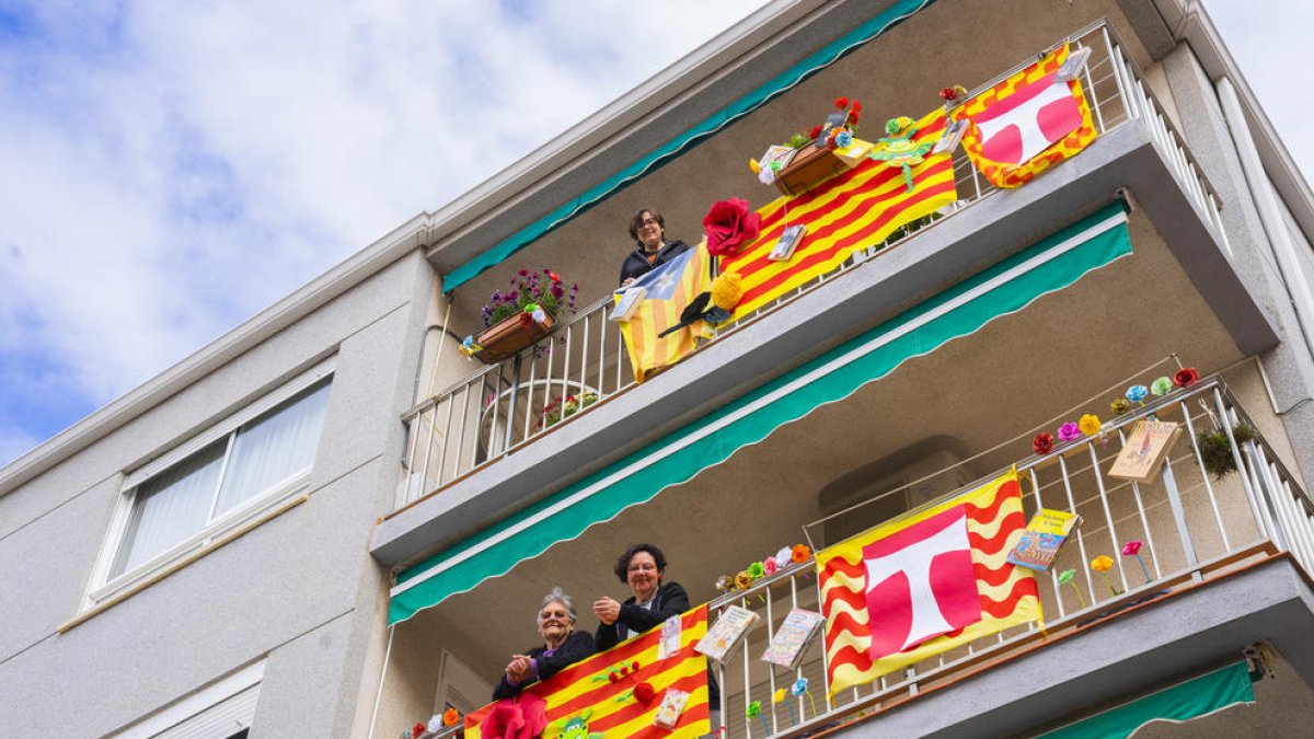 Una Festividad de Sant Jordi histórica y reinventada a causa del confinamiento