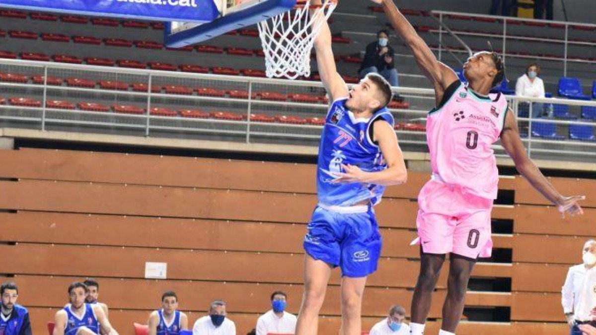 El CBT ensopega a casa davant el Barça B (61-79)