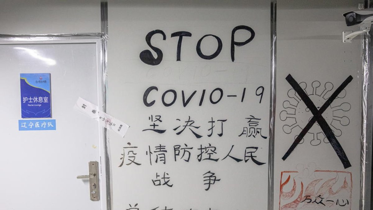 China afirma que no quedan infectados hospitalizados por coronavirus en Wuhan