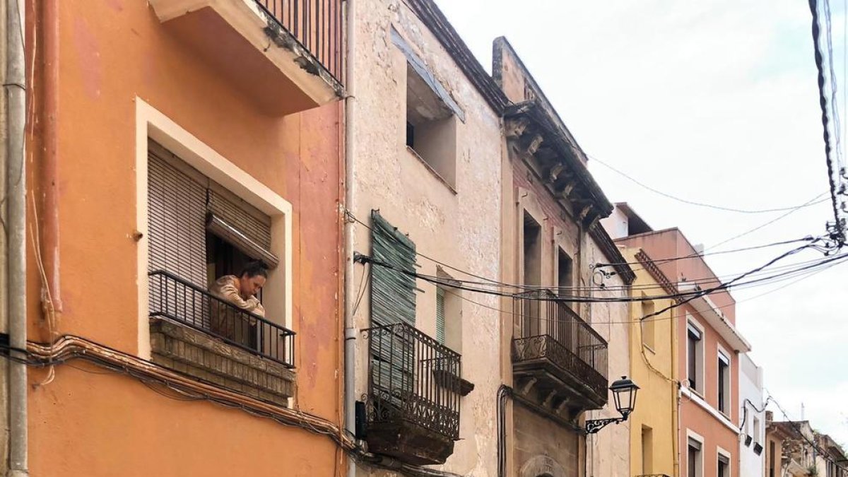 La Riera de Gaià mujer una mascarilla a cada habitante para protegerse de la COVID-19