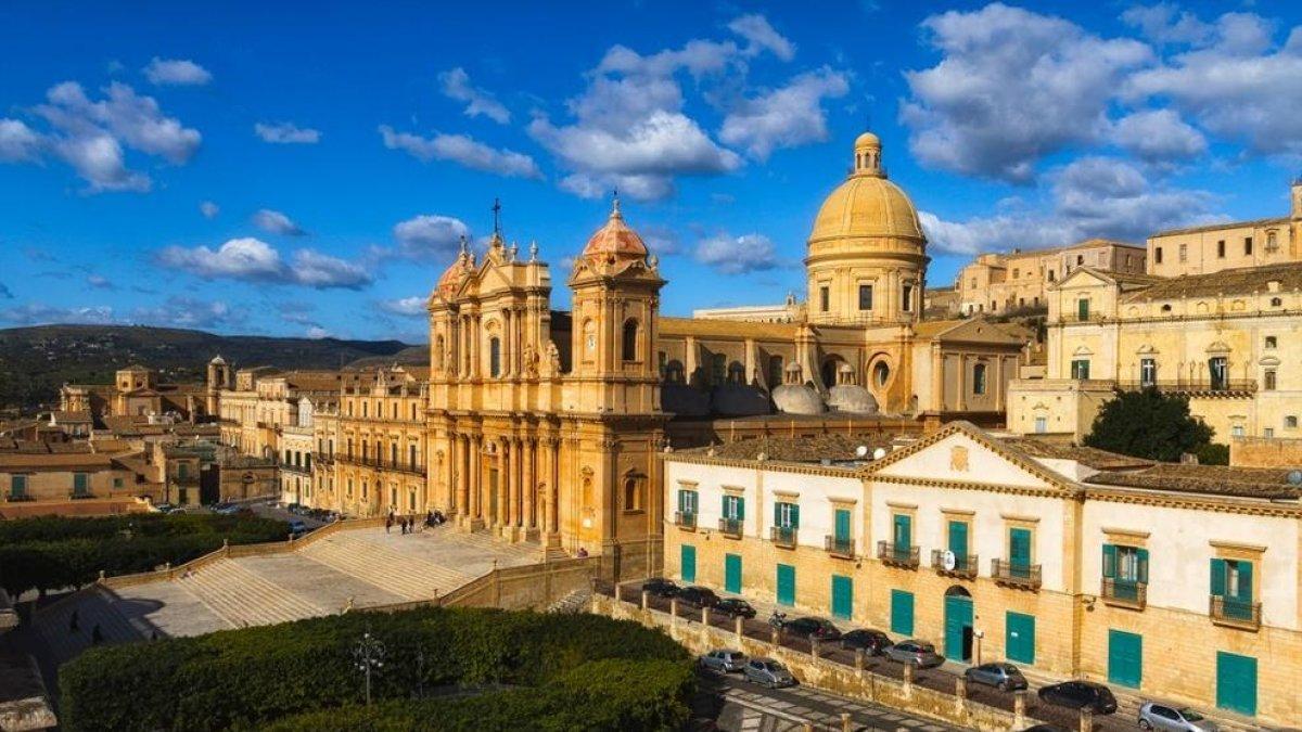Sicilia pagarà la meitat dels vols i un terç de l'allotjament als turistes