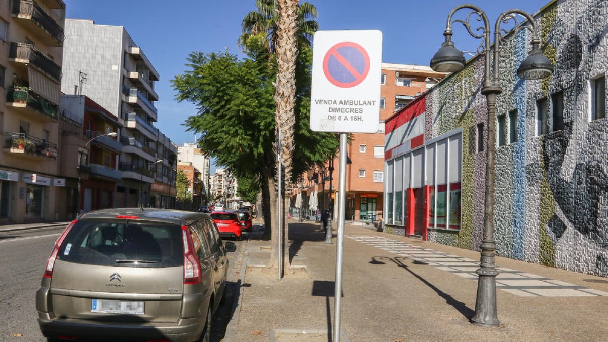 «Hace un año y medio que espero que me devuelvan la tasa de la grúa|grulla»