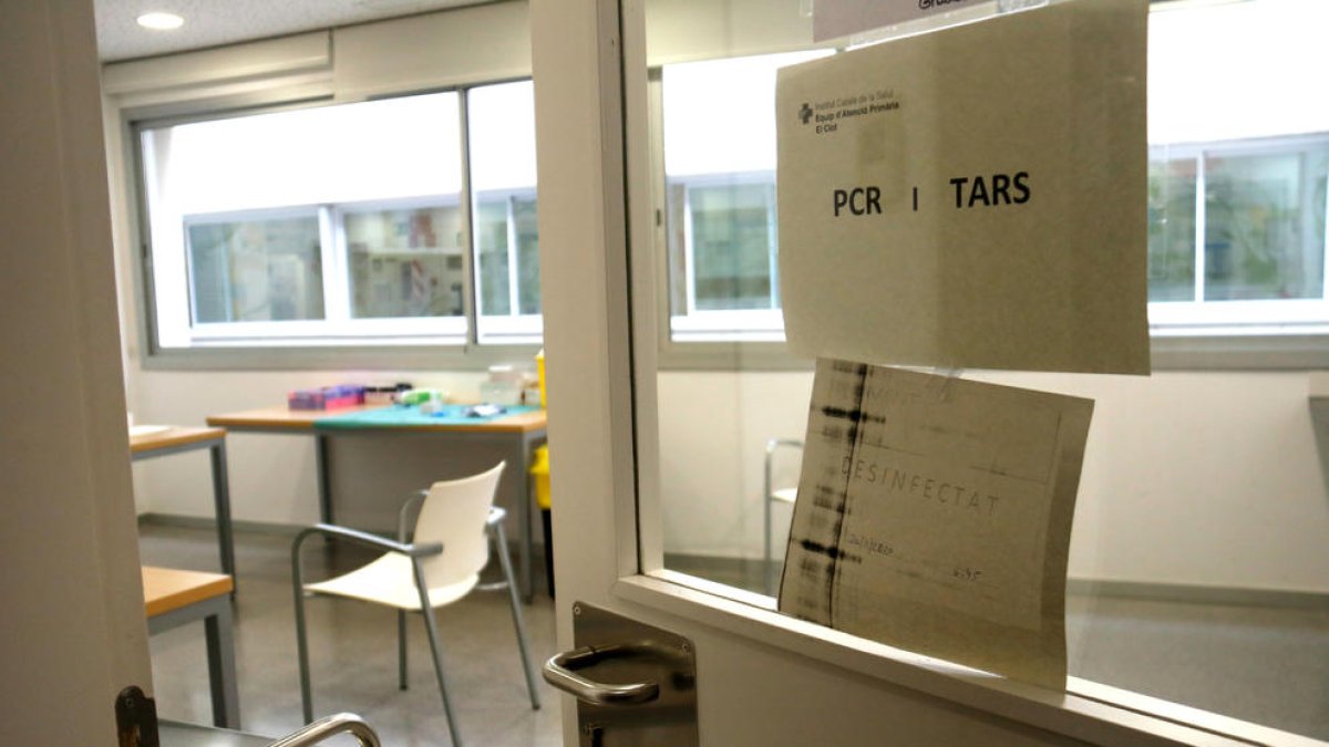 España suma 15.156 nuevos positivos por covid-19 y registra 328 defunciones más