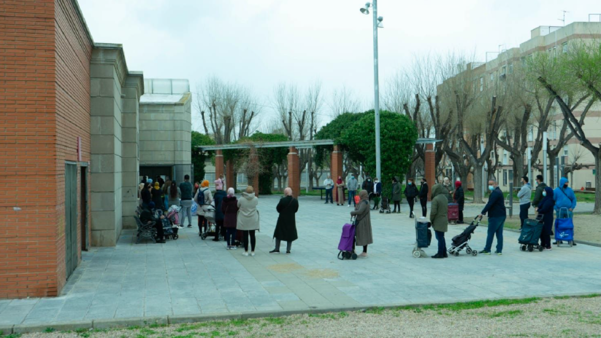 El Banco Obrero entrega en la Floresta alimentos a las familias afectadas por la crisis de la covid