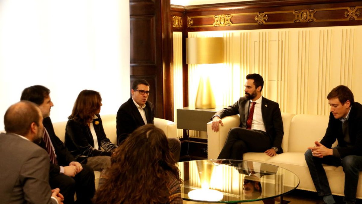 Los cinco síndicos del 1-O, a juicio por desobediencia y usurpación