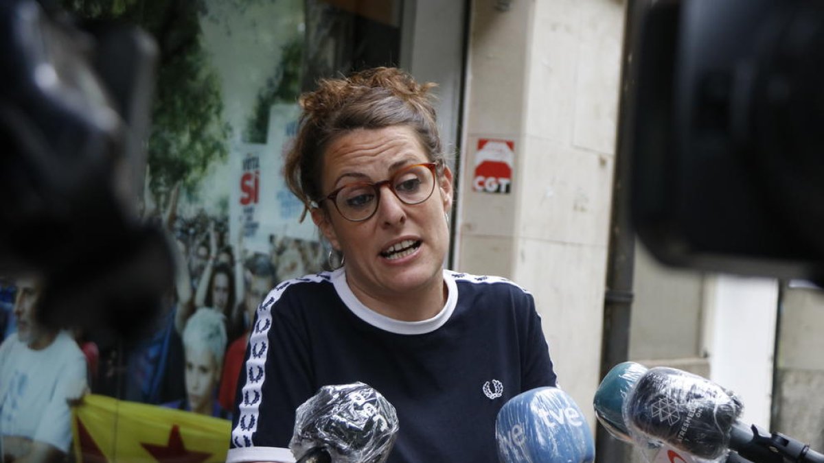 La CUP insta los partidos, organizaciones y medios de comunicación a construir un frente común para aislar a Vox el 14-F