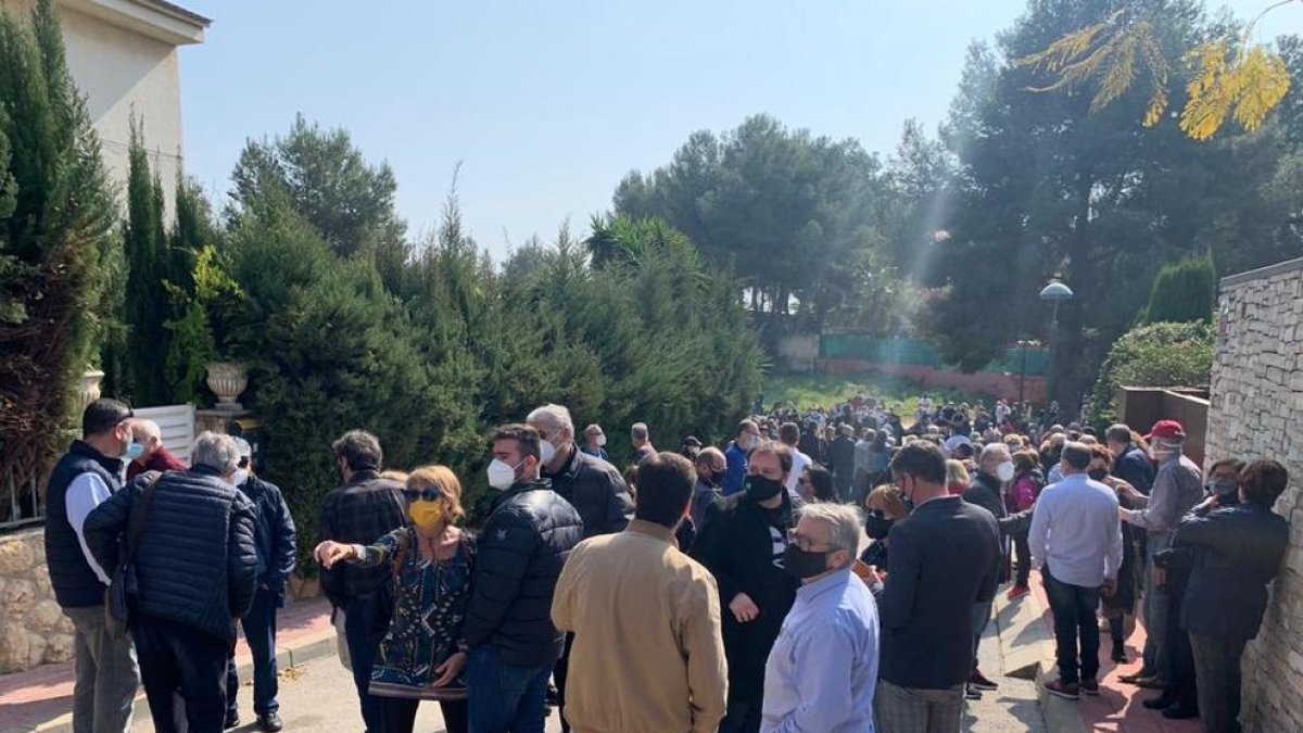 Los vecinos de Boscos de Tarragona quieren hacer un referéndum sobre los MENA en la Residencial