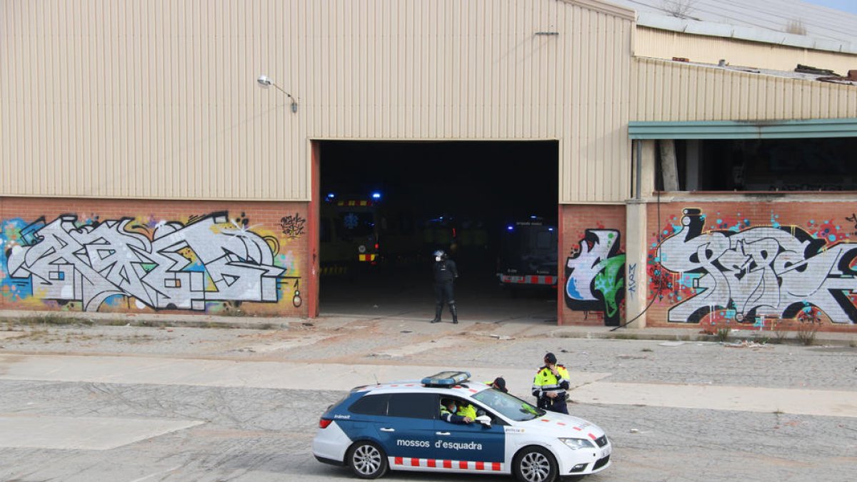 Els Mossos detenen els tres organitzadors de la festa il·legal de Llinars del Vallès