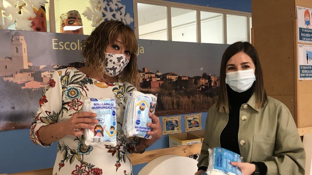 El Ayuntamiento de la Canonja entrega 3.000 mascarillas a los centros escolares