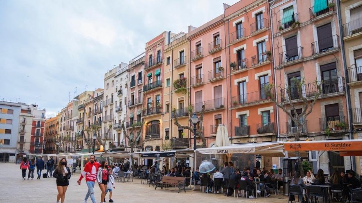 bar, restaurando, terraza, restauración, pandemia, reapertura, horario, restricciones, Tarragona, coronavirus, covid-19, mascarilla, reuniones sociales, clientes, amigos, encuentros