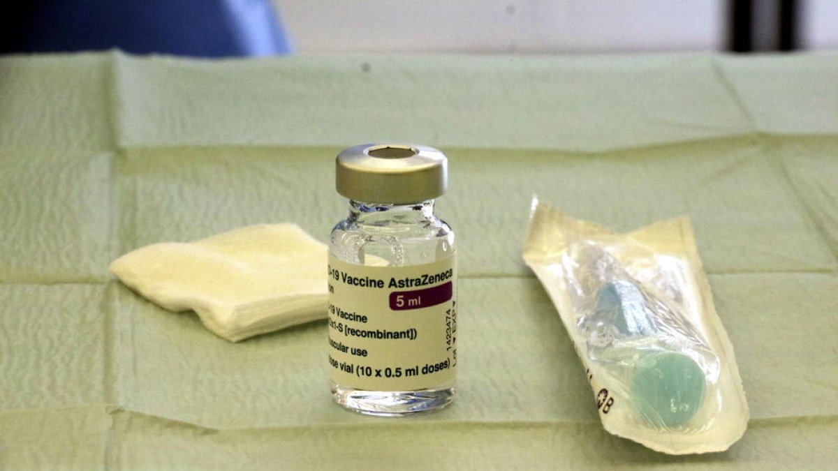 Salut tiene todavía 17.450 citas vacantes para vacunar a personas de entre 60 y 65 años