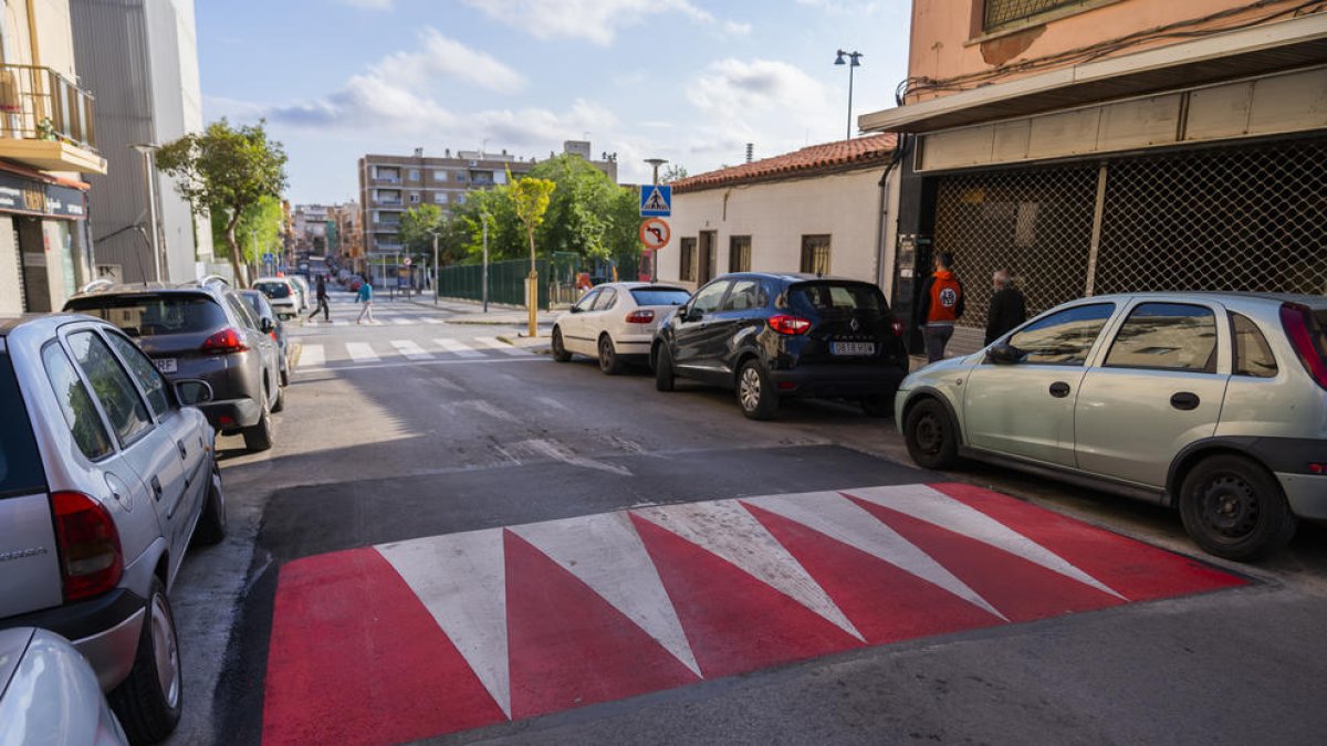 Veïns dels barris de Ponent de Tarragona denuncien vehicles a gran velocitat durant el toc de queda