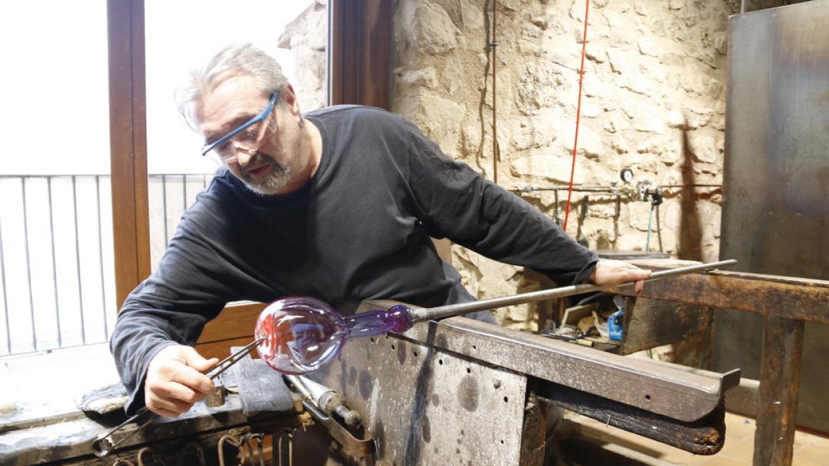 El Museu del Vidre de Vimbodí busca nou mestre artesà
