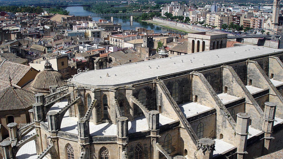 Detenidos dos individuos que intentaron robar las limosnas de la Catedral de Tortosa