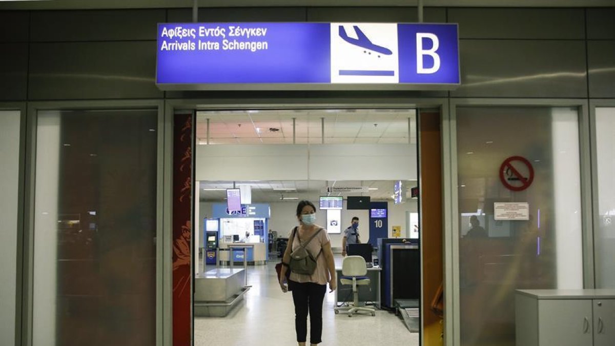 Grècia detecta els primers quatre casos de la soca britànica de covid-19