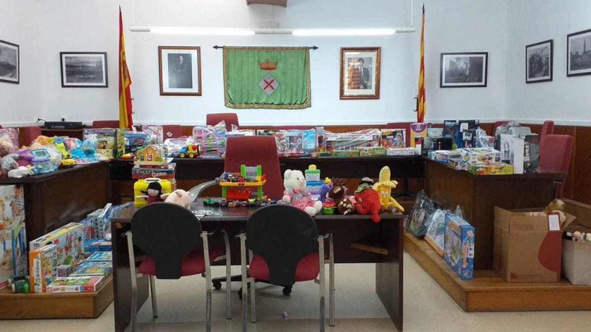 Creixell recull una vuitantena de joguines solidàries per a les famílies vulnerables