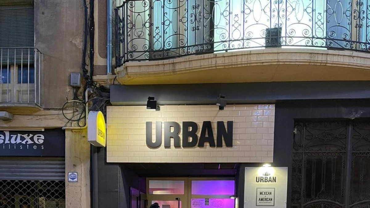 La Urbana atura una festa a un local de Reus amb 30 persones sense mascareta