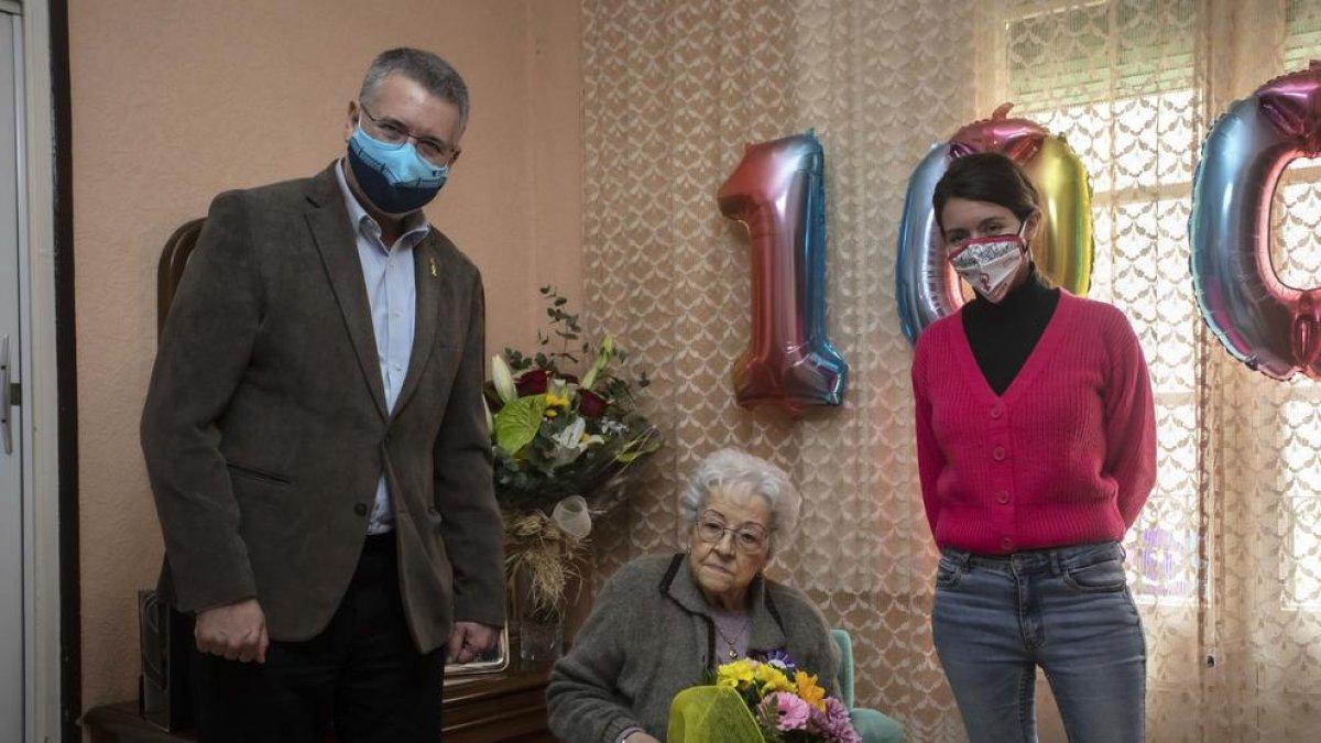 L'Ajuntament felicita a la tarragonina Maria Piñol pels seus cent anys