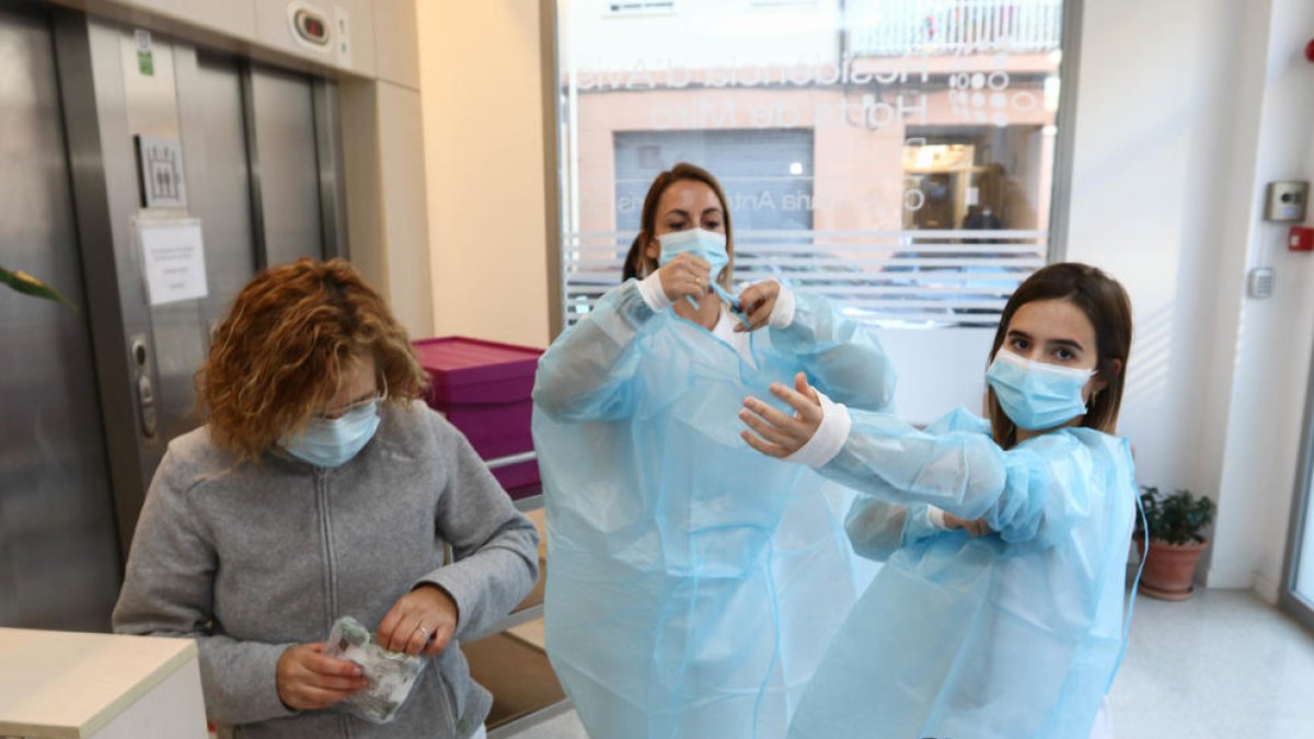 Huertos de Miró ha aislado ya un centenar de abuelos con covid de 16 residencias