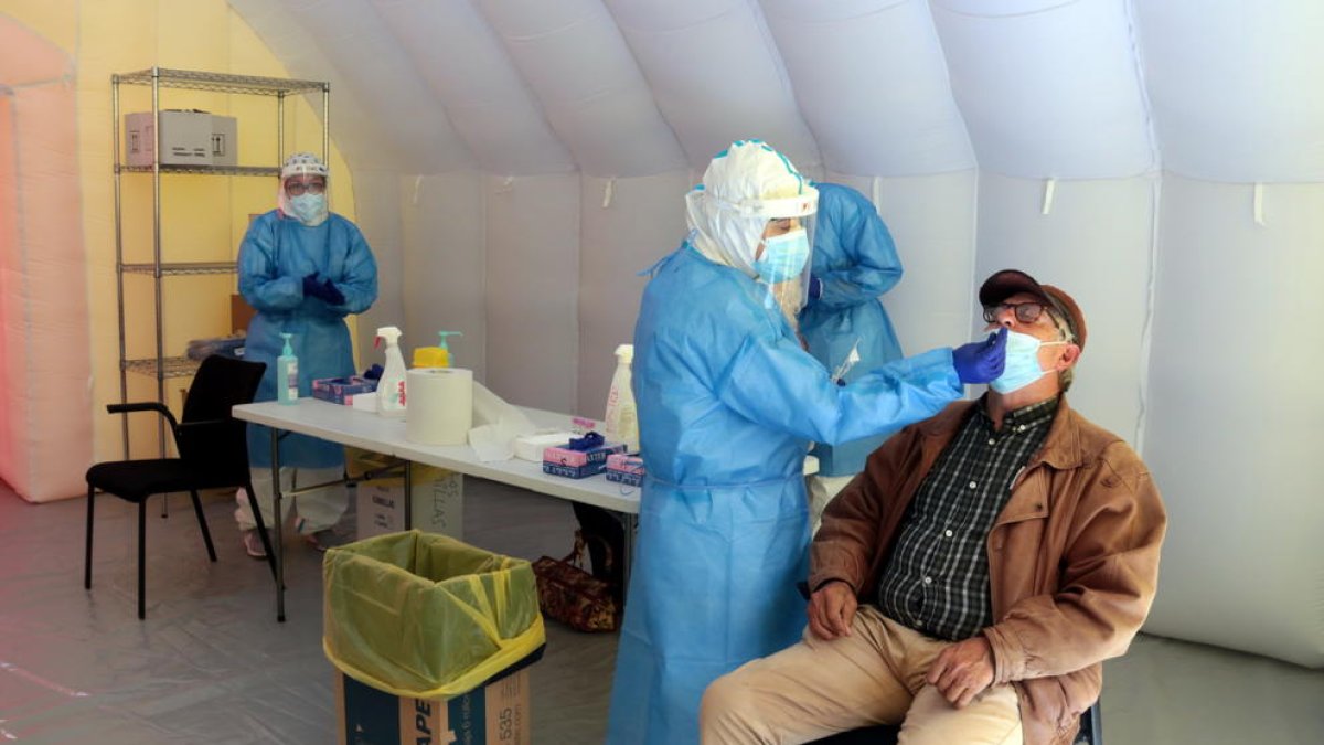 Un laboratorio de Málaga crea un test que distingue la variante de covid-19
