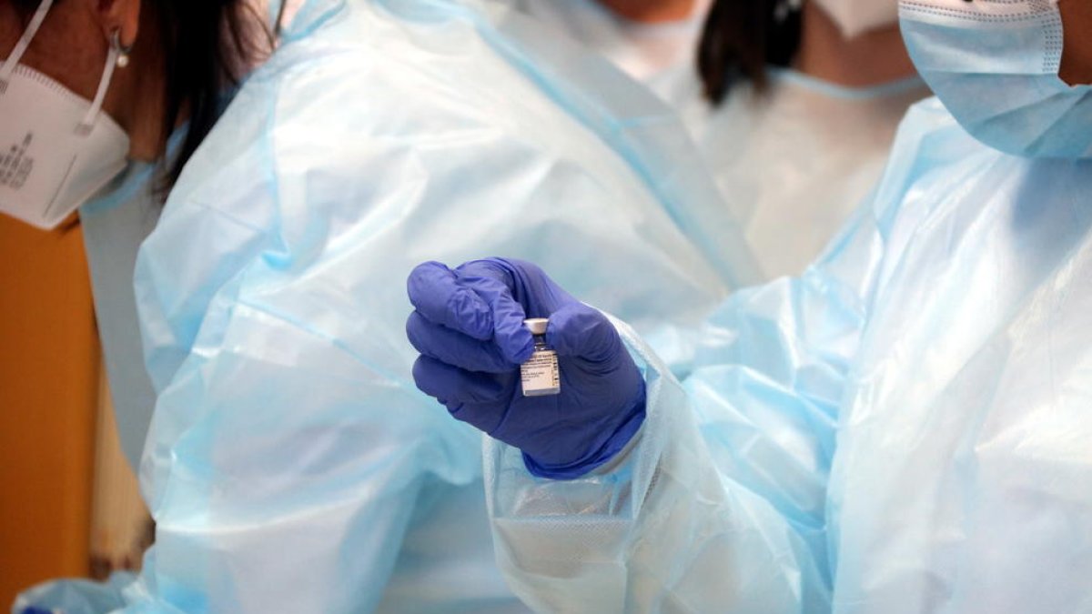 Un 95% de los residentes en geriátricos de las Terres de l'Ebre ya han recibido la primera dosis de la vacuna