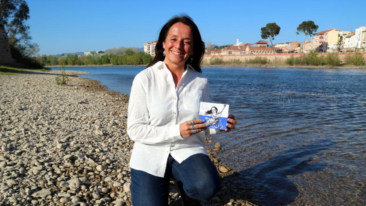 La cantautora tortosina Montse Castellà estrena disc, 'Salicòrnia'