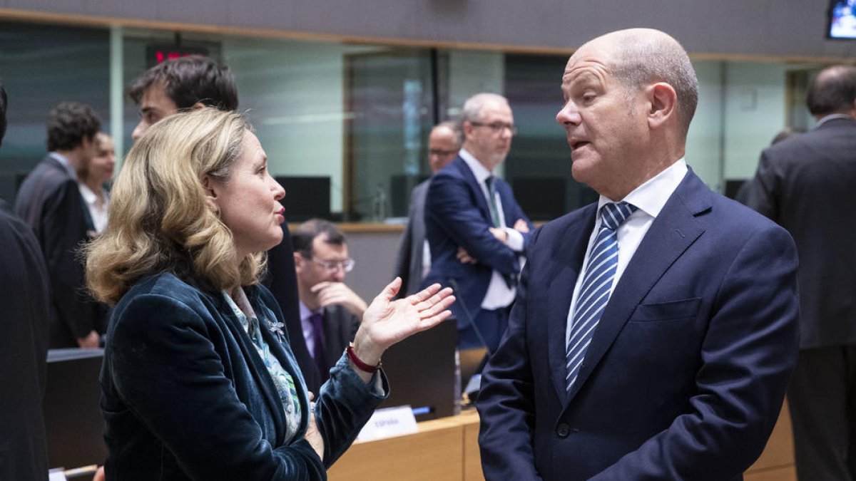 España, Alemania, Francia e Italia reclaman un impuesto mínimo global del 15% a las empresas