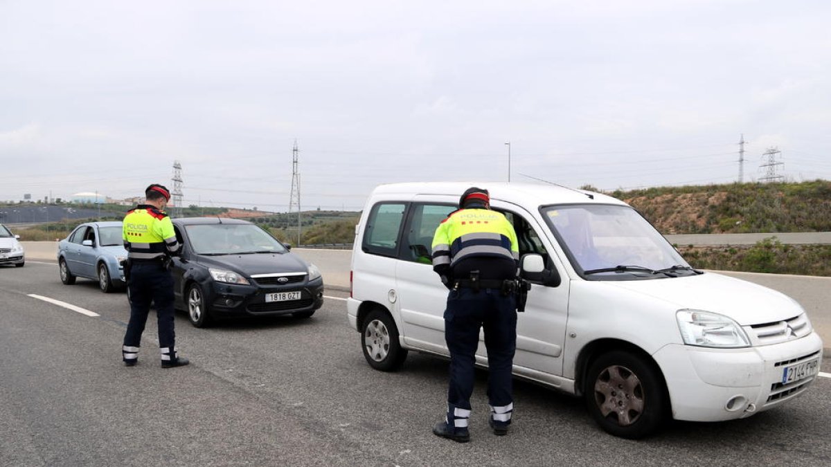 control policial, confinament, policia, Mossos d'Esquadra, mobilitat