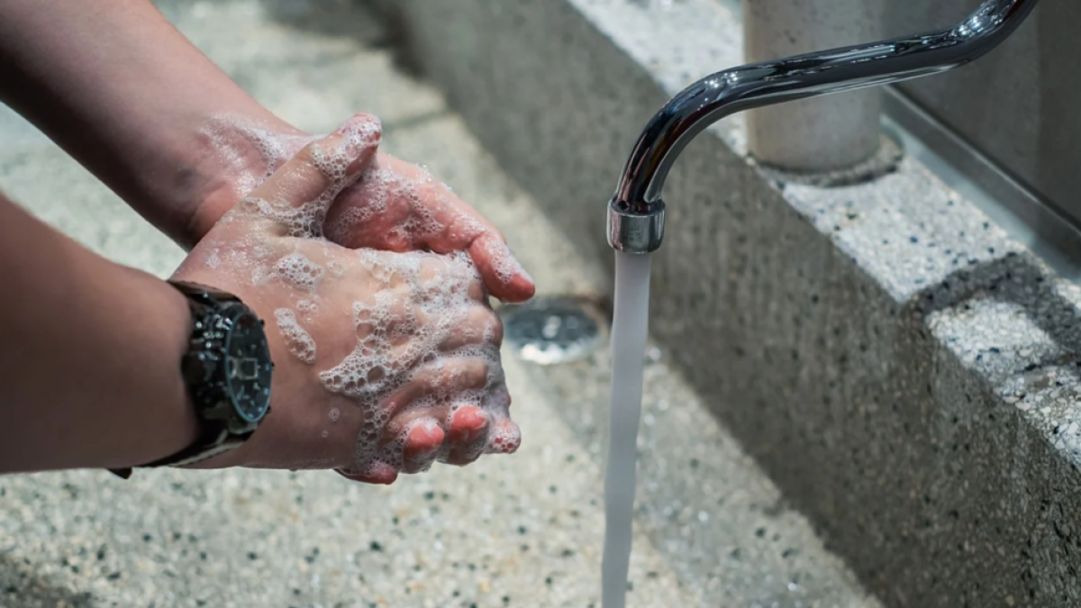 Rentar-se les mans salva vides